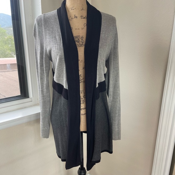 White House Black Market Sweaters - White House Black Market Gray Drama Sleeve Draped Open Front Cardigan Size M